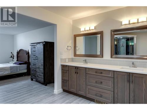 6150 Gillam Crescent, Peachland, BC - Indoor Photo Showing Bathroom