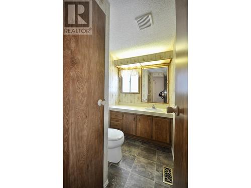 70 770 N 11Th Avenue, Williams Lake, BC - Indoor Photo Showing Bathroom