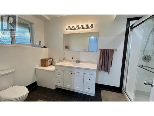 5003 Smith Road, 108 Mile Ranch, BC - Indoor Photo Showing Bathroom