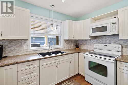 240 Willow Street, Chase, BC - Indoor Photo Showing Kitchen With Double Sink
