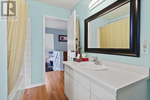 240 Willow Street, Chase, BC - Indoor Photo Showing Bathroom