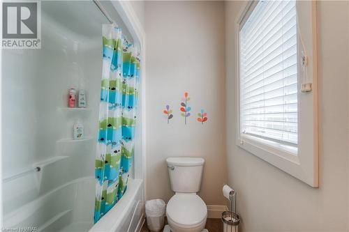 900 Sorrento Court, Kitchener, ON - Indoor Photo Showing Bathroom