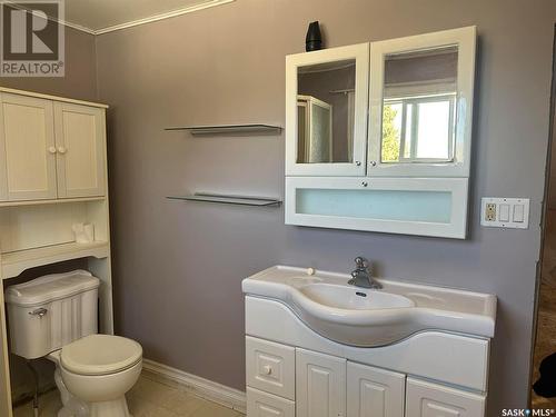 202 1St Avenue Nw, Preeceville, SK - Indoor Photo Showing Bathroom