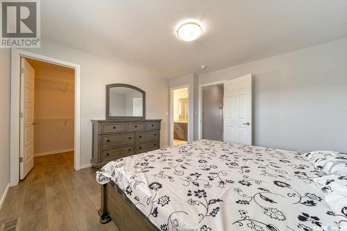 3323 Green Sandcherry Street, Regina, SK - Indoor Photo Showing Bedroom