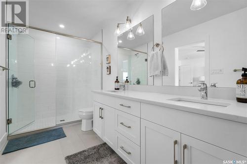 904 Feheregyhazi Boulevard, Saskatoon, SK - Indoor Photo Showing Bathroom