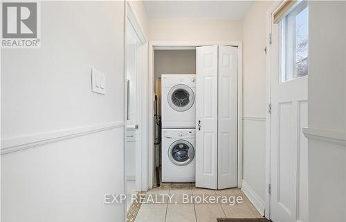 6 Ben Lomond Pl, Hamilton, ON - Indoor Photo Showing Laundry Room