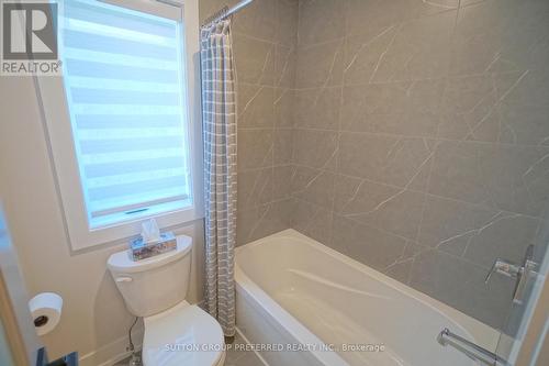 2223 Linkway Blvd, London, ON - Indoor Photo Showing Bathroom