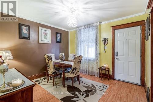 18 Division St, Hamilton, ON - Indoor Photo Showing Dining Room