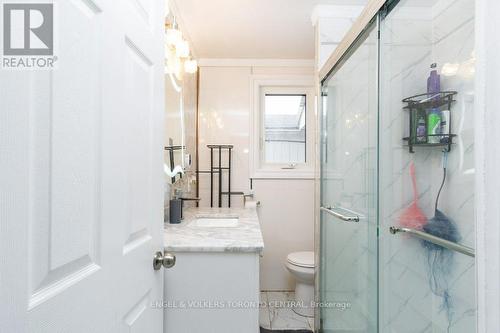 1628 Rossland Road E, Whitby, ON - Indoor Photo Showing Bathroom