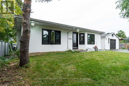 1628 Rossland Rd E, Whitby, ON - Outdoor