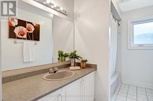 88 Klamath Court, Vaughan, ON - Indoor Photo Showing Bathroom