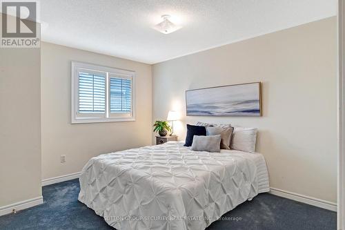 88 Klamath Crt, Vaughan, ON - Indoor Photo Showing Bedroom
