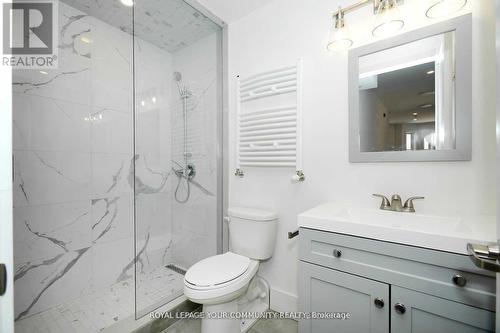 352 Main St N St, Markham, ON - Indoor Photo Showing Bathroom