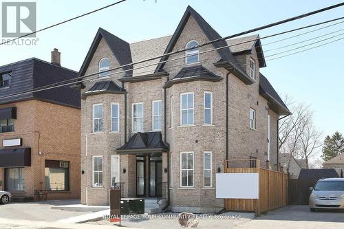 352 Main St N St, Markham, ON - Outdoor With Facade