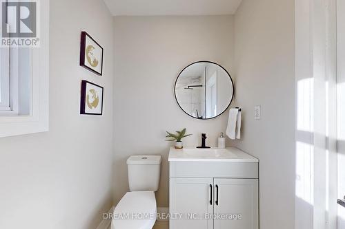 54 Vincent St, Newmarket, ON - Indoor Photo Showing Bathroom