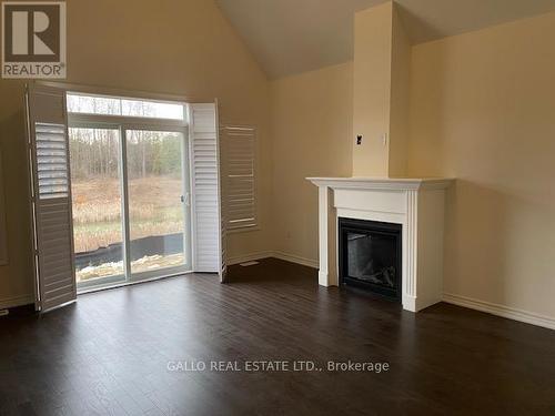 158 Hawkins Street, Georgina, ON - Indoor Photo Showing Living Room With Fireplace