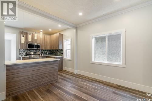 3815 Victoria Avenue, Regina, SK - Indoor Photo Showing Kitchen