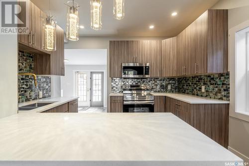3815 Victoria Avenue, Regina, SK - Indoor Photo Showing Kitchen With Upgraded Kitchen