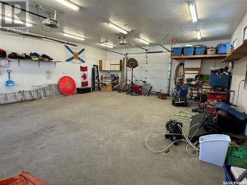 955 Quandt Crescent, La Ronge, SK - Indoor Photo Showing Garage