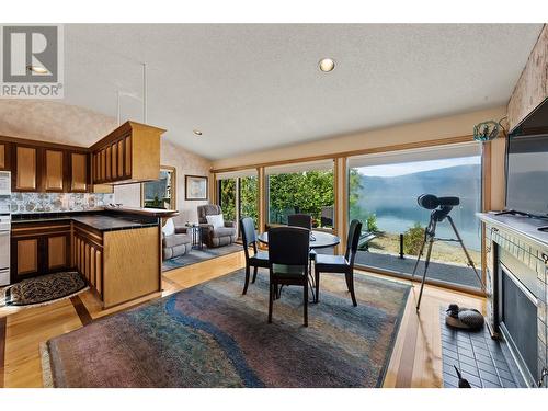 2483 Rocky Point Road, Blind Bay, BC - Indoor