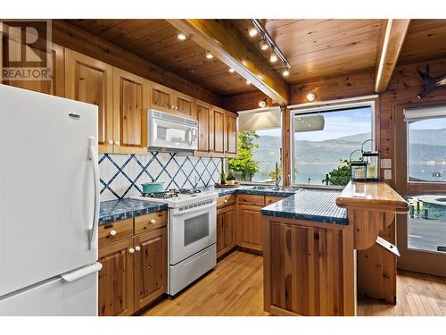 2483 Rocky Point Road, Blind Bay, BC - Indoor Photo Showing Kitchen