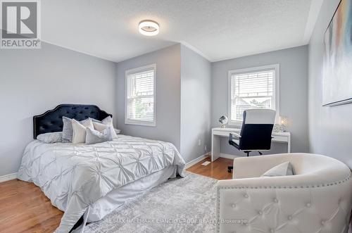 50 Bartsview Circle, Whitchurch-Stouffville, ON - Indoor Photo Showing Bedroom