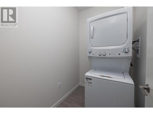 2345 Butt Road Unit# 114, West Kelowna, BC - Indoor Photo Showing Laundry Room