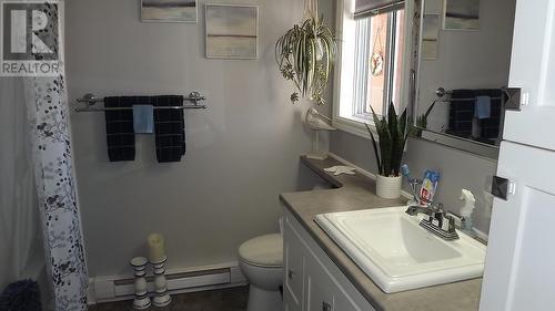 37 Capital Pl, Elliot Lake, ON - Indoor Photo Showing Bathroom
