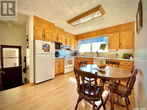 120 Road Avenue, Langenburg, SK - Indoor Photo Showing Kitchen With Double Sink