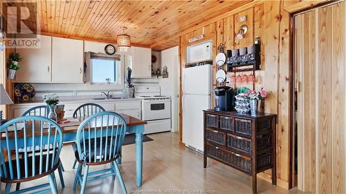 17 Cote A Eloi Rd, Aldouane, NB - Indoor Photo Showing Kitchen With Double Sink