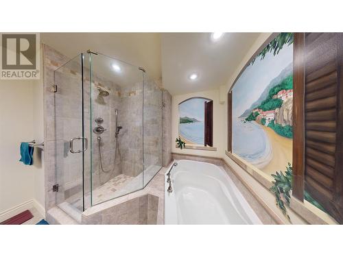 6151 Gillam Crescent, Peachland, BC - Indoor Photo Showing Bathroom
