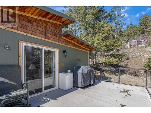 6333 Forest Hill Drive, Peachland, BC - Outdoor With Exterior