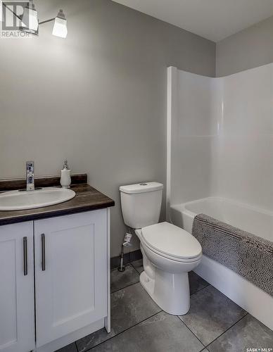 133 E Avenue S, Saskatoon, SK - Indoor Photo Showing Bathroom