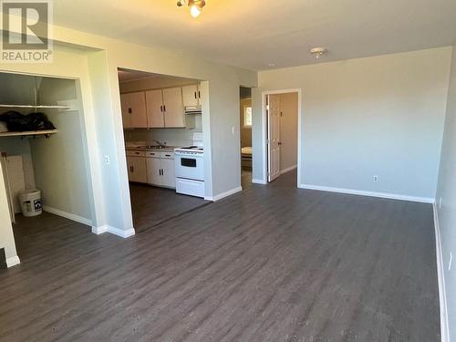 4912 Sunset Drive, Fort Nelson - Town, BC - Indoor Photo Showing Kitchen