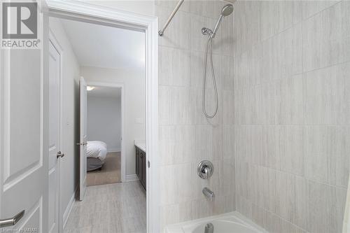 931 Larter Street, Innisfil, ON - Indoor Photo Showing Bathroom