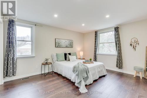 23 Chaucer Crt, London, ON - Indoor Photo Showing Bedroom