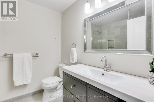 23 Chaucer Crt, London, ON - Indoor Photo Showing Bathroom
