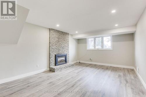 23 Chaucer Crt, London, ON - Indoor With Fireplace