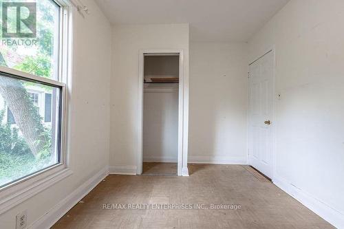 203 Haddon Ave S, Hamilton, ON - Indoor Photo Showing Other Room