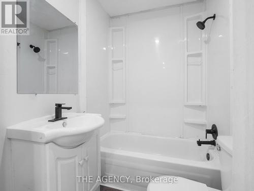 37 Catherine St, Fort Erie, ON - Indoor Photo Showing Bathroom
