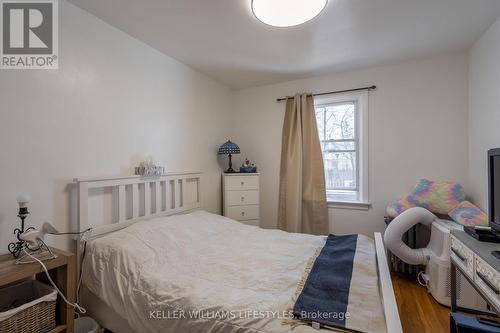 423 Paterson Avenue, London, ON - Indoor Photo Showing Bedroom