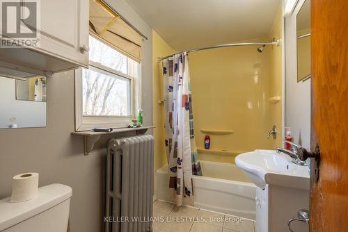 423 Paterson Ave, London, ON - Indoor Photo Showing Bathroom