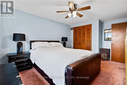 7096 Brian Cres, Niagara Falls, ON - Indoor Photo Showing Bedroom
