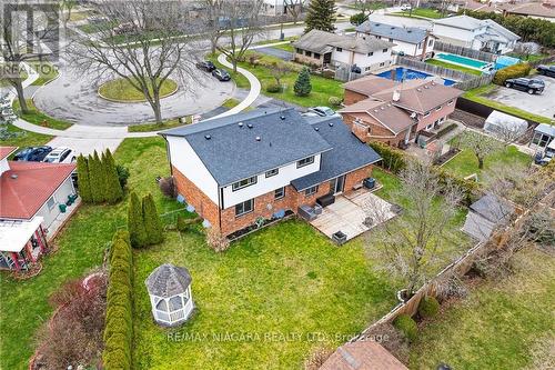 7096 Brian Cres, Niagara Falls, ON - Outdoor With View