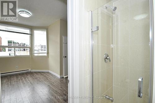 199 Islington Ave, Toronto, ON - Indoor Photo Showing Bathroom
