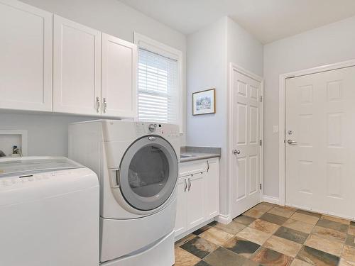 3304 Royal Vista Way, Courtenay, BC - Indoor Photo Showing Laundry Room