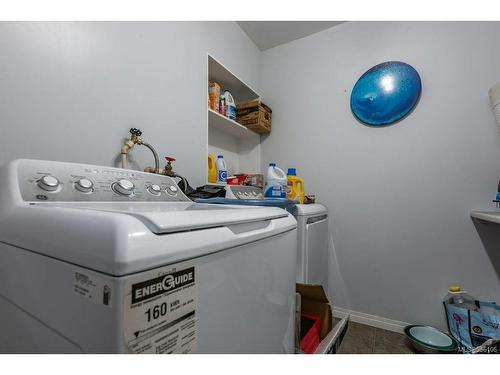 561 Sabre Rd, Sayward, BC - Indoor Photo Showing Laundry Room