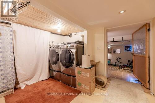 3 Park Blvd, Toronto, ON - Indoor Photo Showing Laundry Room