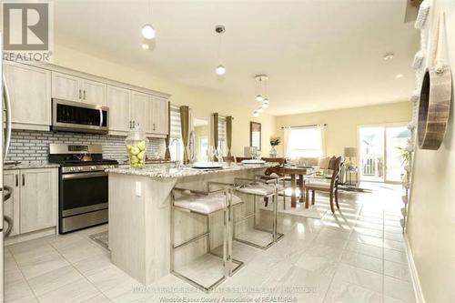 869 Burwell, Niagara Falls, ON - Indoor Photo Showing Kitchen With Upgraded Kitchen