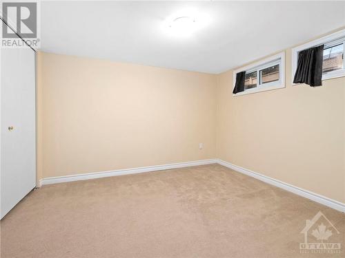 2207 Melfort Street, Ottawa, ON - Indoor Photo Showing Other Room